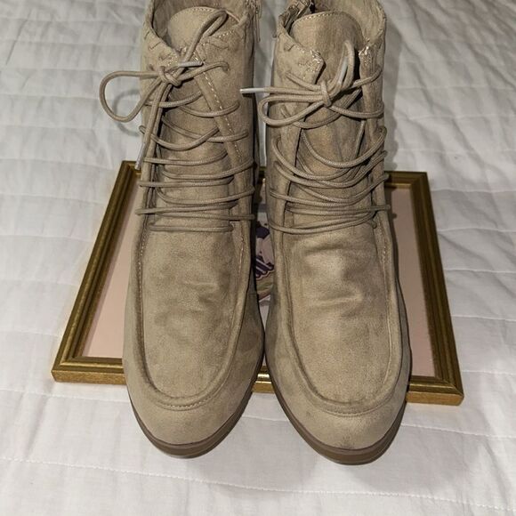 Lane Bryant 12W Tan Faux Leather Suede Ankle Lace up Stacked Block Heel Boots - Picture 4 of 12